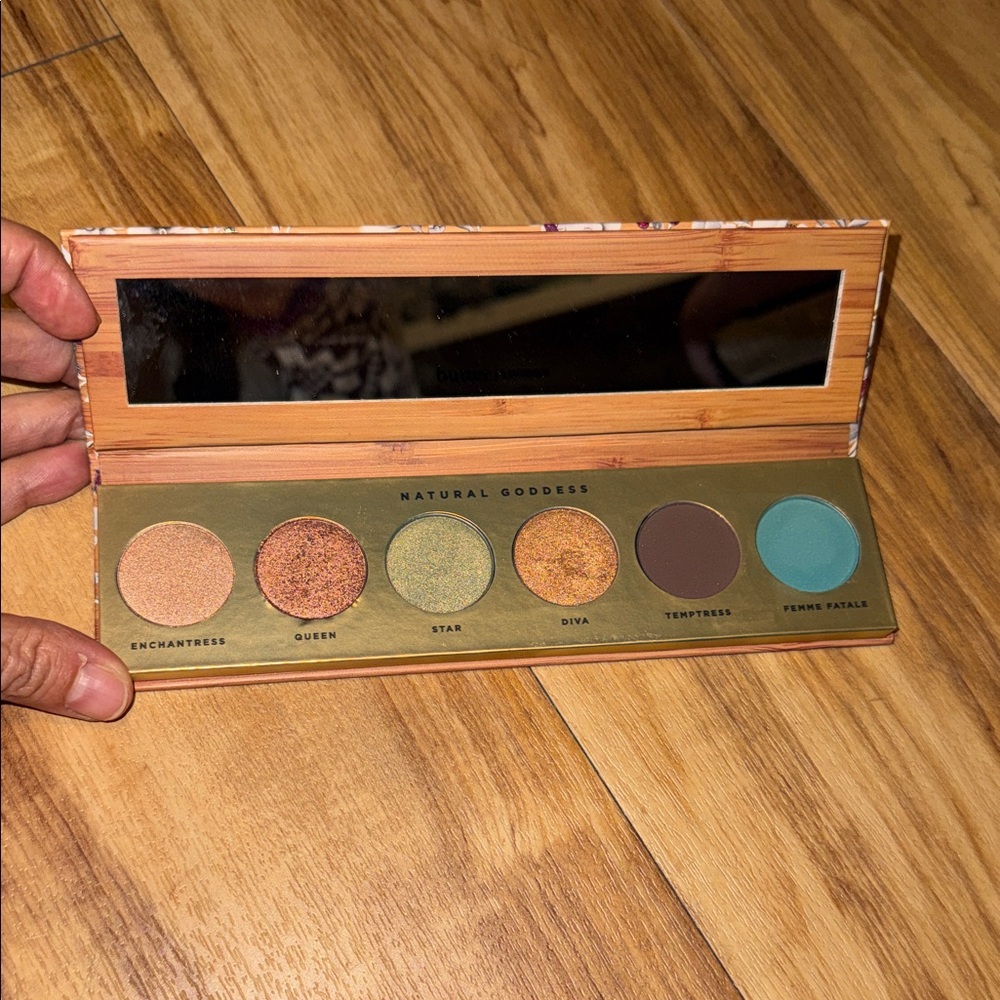 butter LONDON natural goddess eyeshadow pallet